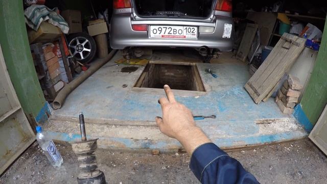 2 часть.Замена задних стоек самостоятельно на тойоте ярис ... смотреть онлайн