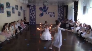 Танец со свечами