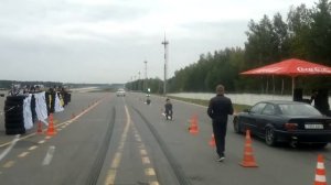 zaz vs bmw . Запорожец против бмв ps старое видео из архива ))