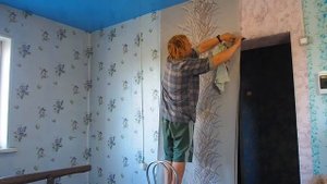 Сибирь клею обои на старые обои по-деревенски ПОДВАЛ ИЛЬИЧА деревенская покупка на пенсию СЕМЬЯ вло