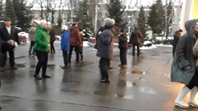 Роза белая,роза алая!!!??Танцы в парке Горького!!!??Харьков 2022 смотреть онлайн