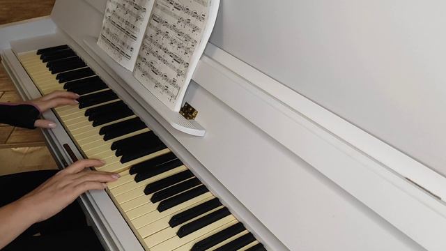 Пианино Красный Октябрь 1964г. после ремонта и настройки. смотреть онлайн