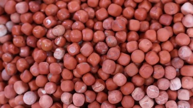 Как делают круглые бусины из натуральных камней