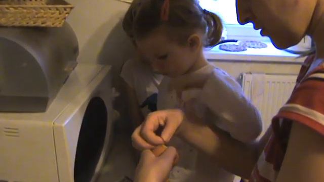 Наклейка на яйца 1 смотреть онлайн