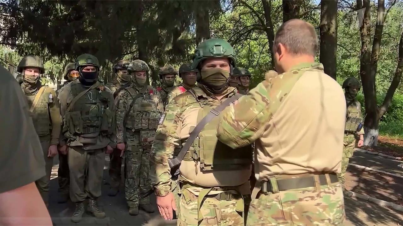 Свой профессиональный праздник отмечают гвардейские части