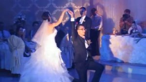 первый танец жениха и невесты.