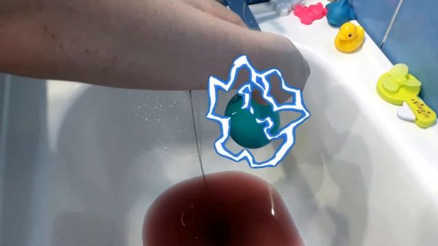 Учим цвета с помощью разноцветного фонтана из воздушных шариков (РУССКИЙ,АНГЛИЙСКИЙ) смотреть онлайн