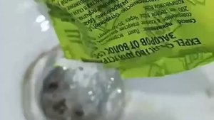Как избавиться от засоров ванной. Нашел хорошее средство.mp4