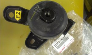 Подушка двигателя Toyota Vista/ Camry '90-'98 (3S-FE, 4S-FE, 2C-T, 3S-GE, 3C-T) 1236274272.