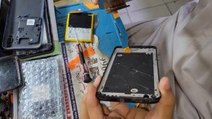 Замена экрана Moto G9 Plus Destroyed Phone Repair - LCD Screen Replacement