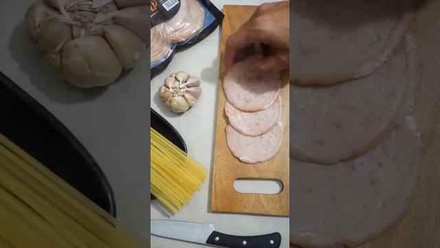 Fetuccini Creamy Mushroom Sauce Smoked Chicken ala Paskali смотреть онлайн