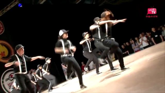 Hustle Crew (г.Екатеринбург) street show - Танцы улиц 2012 смотреть онлайн