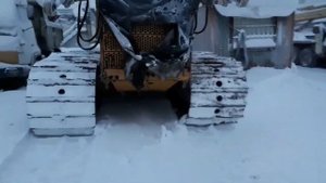 Чем хорош гусеничный трактор-болотоход Б-10 МБ производства ЧТЗ.