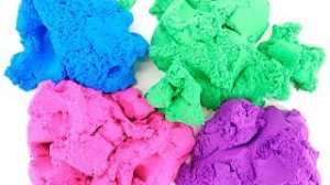 Лепка для детей - Лепим из кинетического пластилина - Видео для маленьких.mp4