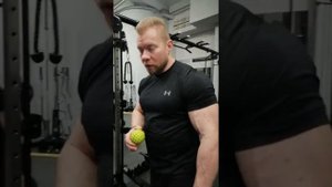 самомассаж дельтовидных мышц и растяжка