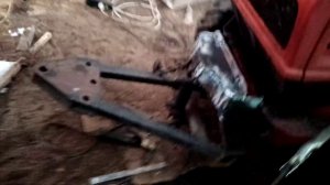 мтз 320 оснащаем креплением отвала.