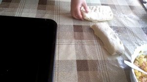 Пирог с курицей и картошкой из слоеного теста.Сочный и потрясающе вкусно! Курник