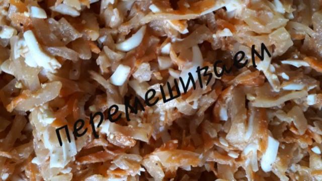 Пироги с капустой, яйцом и "корейской" морковкой