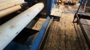 Станок для оцилиндровки бревен