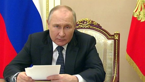 Владимир Путин предложил снизить ставку по льготной ипотеке до 9%