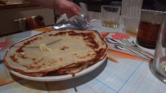 МАСЛЕНИЦА 2020! ПРОСТИТЕ ВСЕ, но Я БЛИНЫ ЕМ! смотреть онлайн