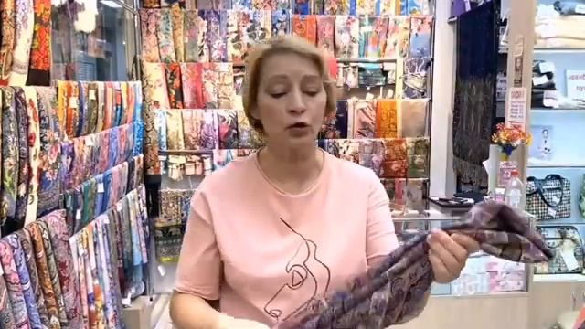 Елена Жукова и её работы. Павловопосадские платки в Минске. Светлана