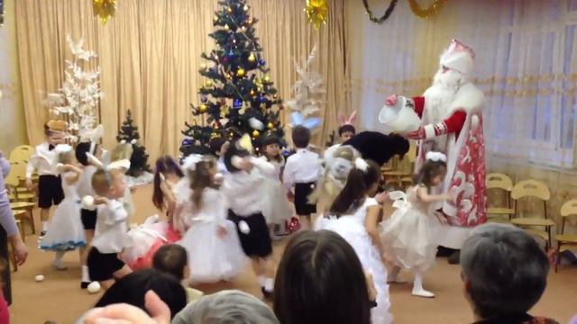 Вася игра в снежки смотреть онлайн