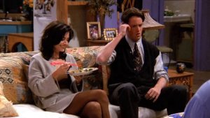 Чендлер и Моника 1х08