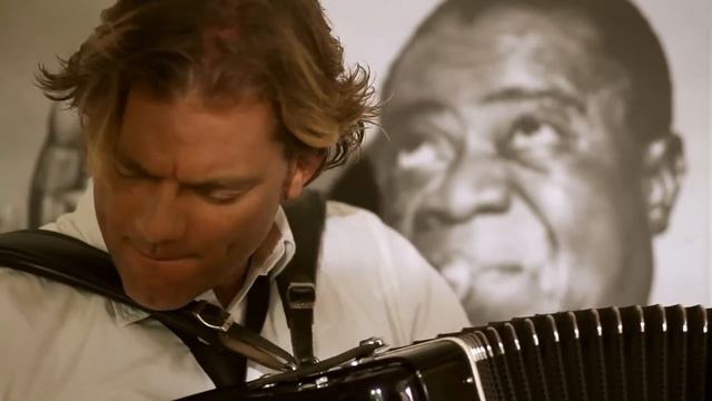 An ghöriga Riebl git's bloss bi dr Mama смотреть онлайн