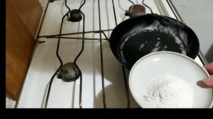 С сковородке НИЧЕГО НИКОГДА НЕ ПРИЛИПНЕТ!Старый рецепт,проще простого!