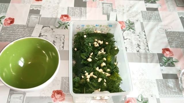 Малосольные огурцы на минеральной воде!