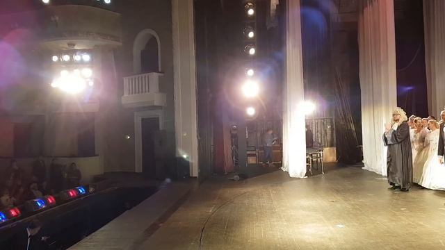 Поклон и благодарность зрителей смотреть онлайн