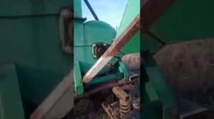 устанавливаем измельчитель веток на прицеп