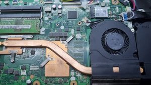 Не поднимается частота Ryzen 3 2200U выше 0.38Ггц, в ноутбуке ACER A315, в чем может быть причина?