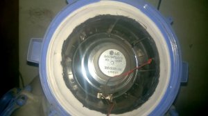 Крутой саббуфер из пластиковой бочки своими руками.how to make sabbufer of plastic drums