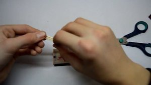 КАК СДЕЛАТЬ СВЯЗКУ ПЕТАРД  С ЧЕКОЙ ИЗ КОРОБКА СПИЧЕК!