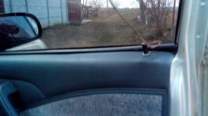 как открыть машину если ключи остались внутри