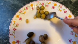 Какие оливки лучше и в чём разница между теми, что продаются в магазинах и на рынке.