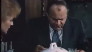 Ты приходишь на час раньше, что ты ещё успела?