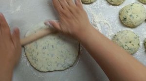 Очень вкусные ленивые хычины с сыром и зеленью.