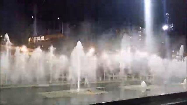 Ельцин Центр. Фонтан. Екатеринбург. 7 сентября 2016 года.