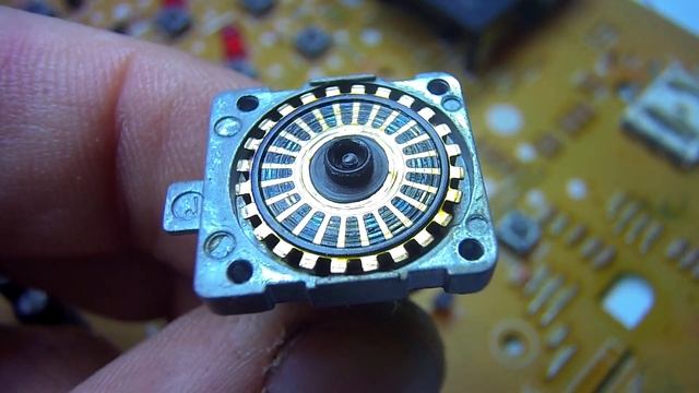 Ремонт регулятора громкости музыкального центра (энкодера) смотреть онлайн