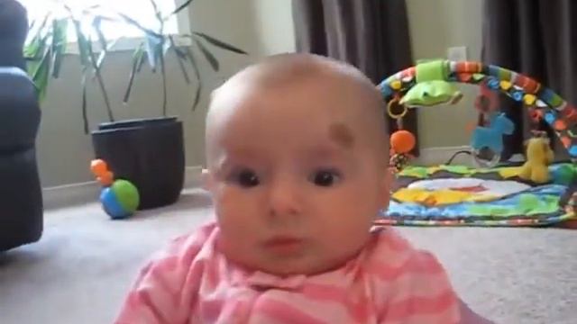 Пугают ребенка! смотреть онлайн