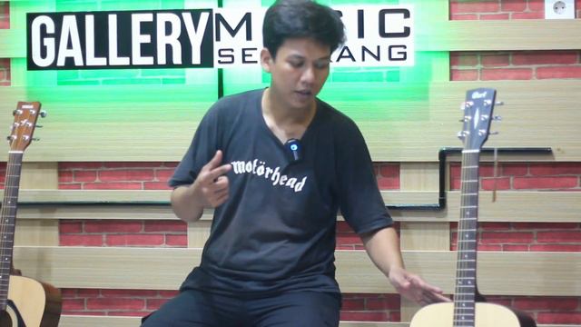 Battle Gitar Akustik Original || YAMAHA VS CORT смотреть онлайн