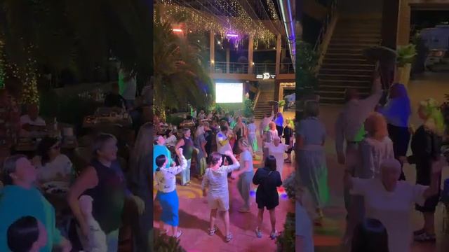 АДЛЕР СТРИМ / БАРХАТНЫЙ СЕЗОН / ТОЛПЫ ТУРИСТОВ ШОК смотреть онлайн