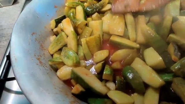 огурцы в кетчупе очень вкусные