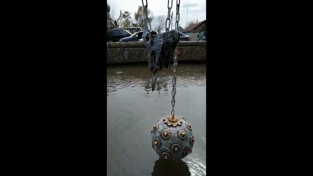 проверка  работ  из арт  бетон на  прочность. наводнение в  сказочной  усадьбе страна  Вихляндия. смотреть онлайн