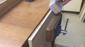 #004 Trim excess veneer. Обрезка излишков шпона.