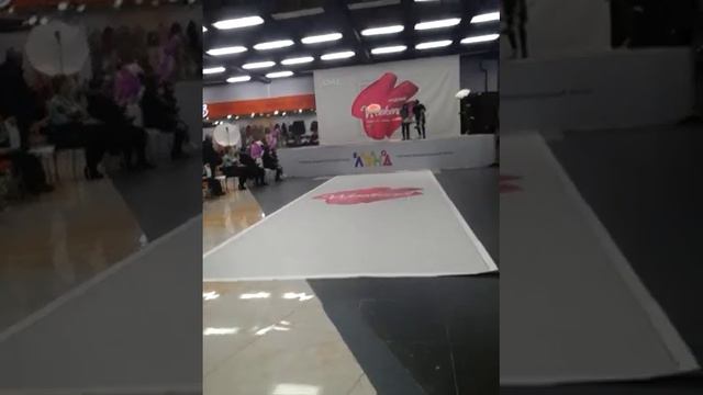 Модный показ модельной школы "Красотка"