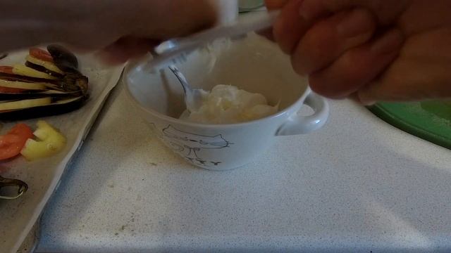 РЕЦЕПТ| БАКЛАЖАНЫ С СЫРОМ И ЧЕСНОКОМ смотреть онлайн